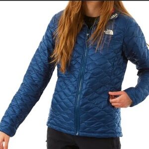 The North Face Women Thermoball Full Zip Sodalite Jacket
